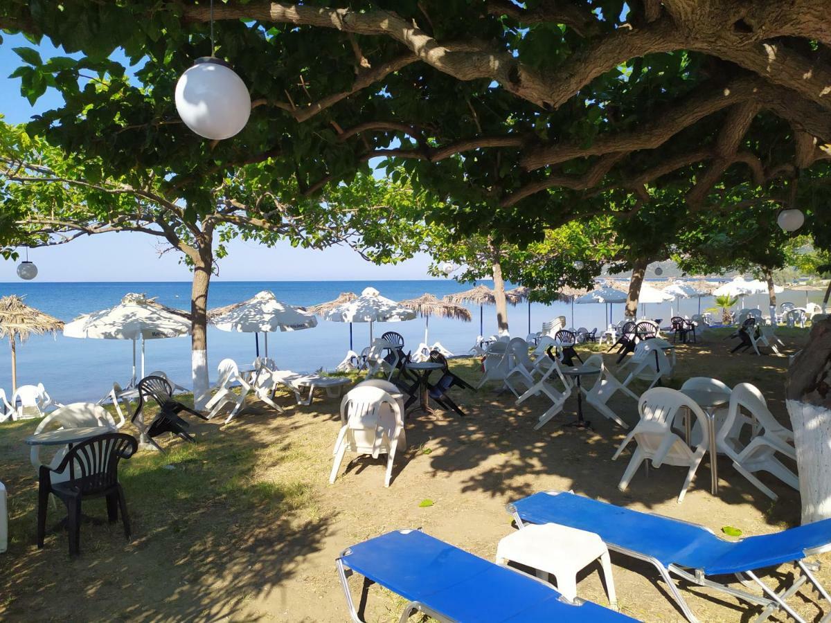Makinia Beach نافبكْتوس المظهر الخارجي الصورة