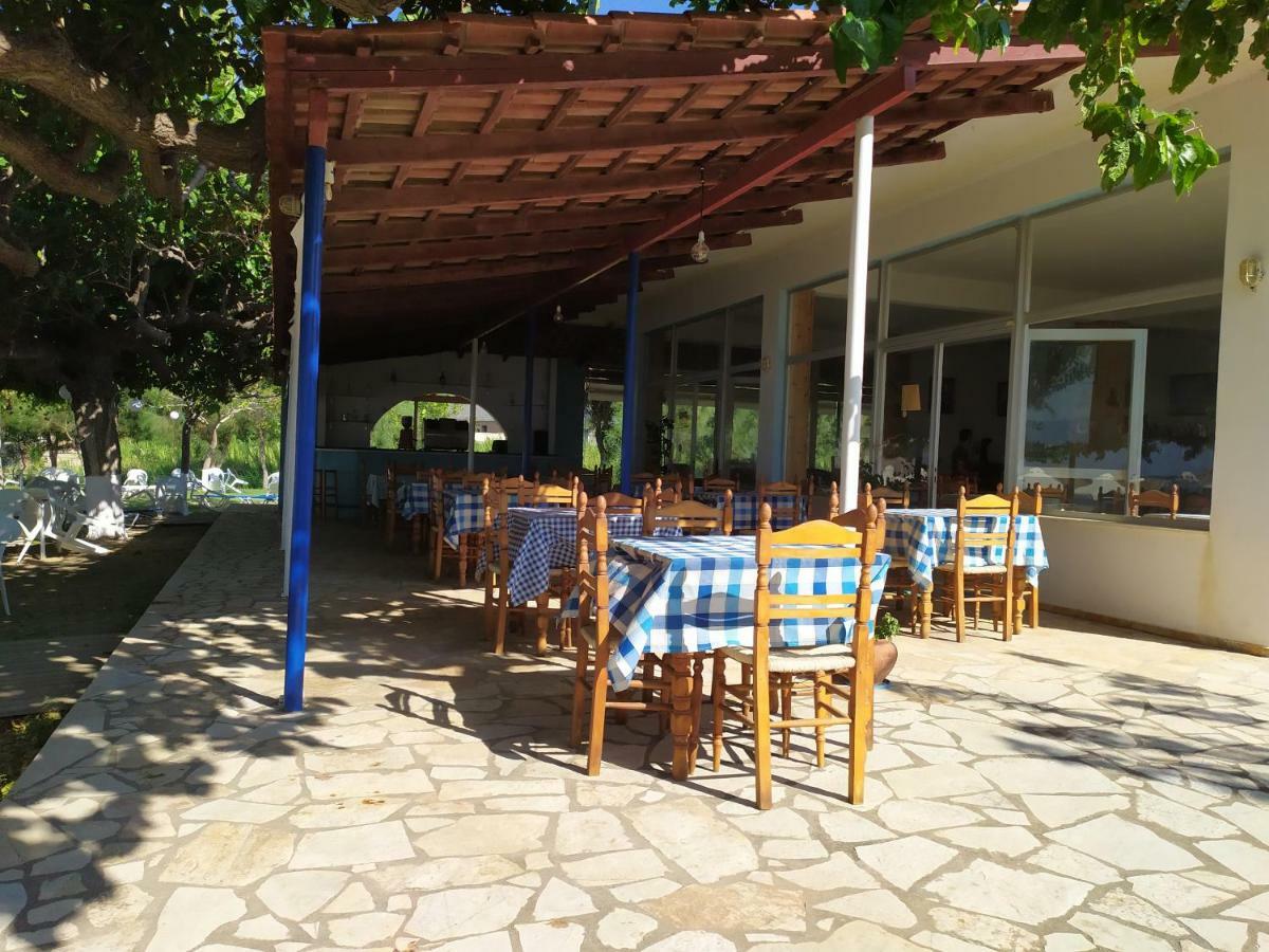 Makinia Beach نافبكْتوس المظهر الخارجي الصورة
